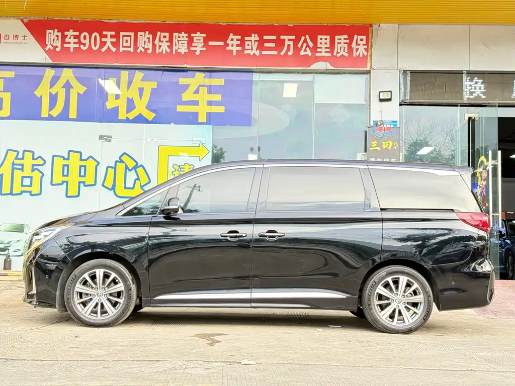 GAC Motor Trumpchi M8 — фото 17