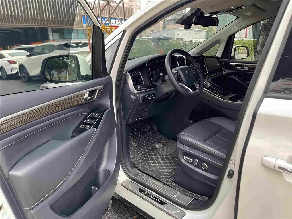 GAC Motor Trumpchi M8 — фото 11