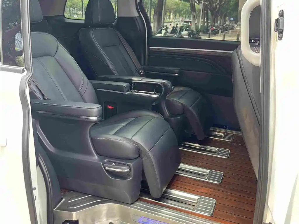 GAC Motor Trumpchi M8 — фото 15