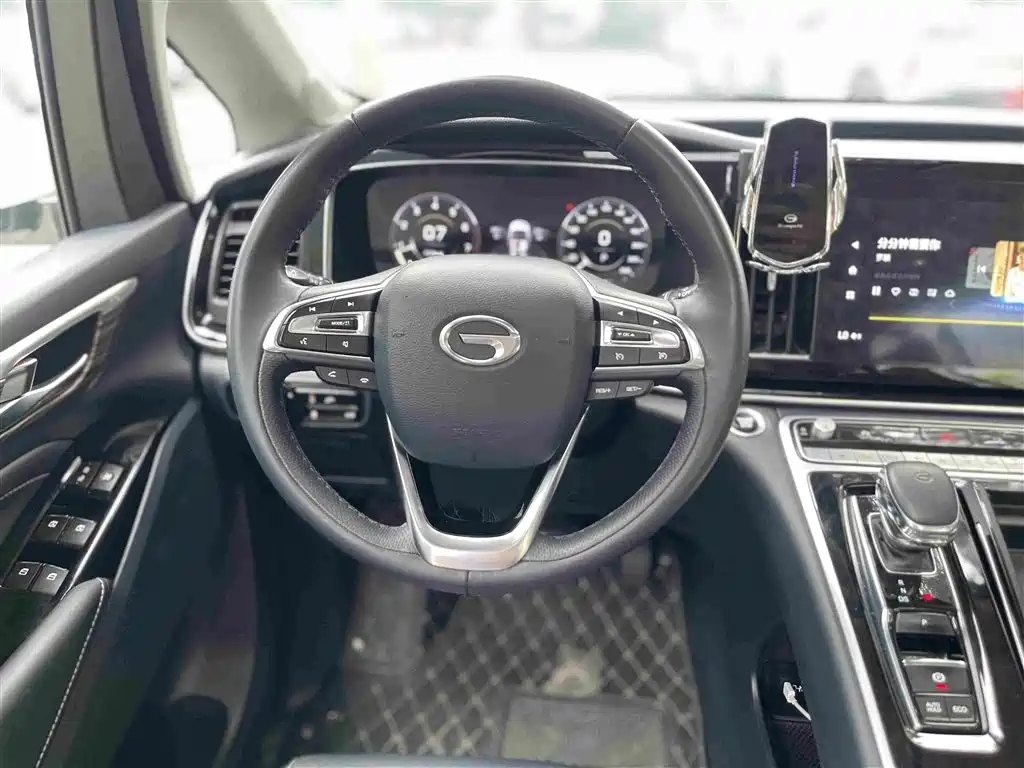 GAC Motor Trumpchi M8 — фото 21