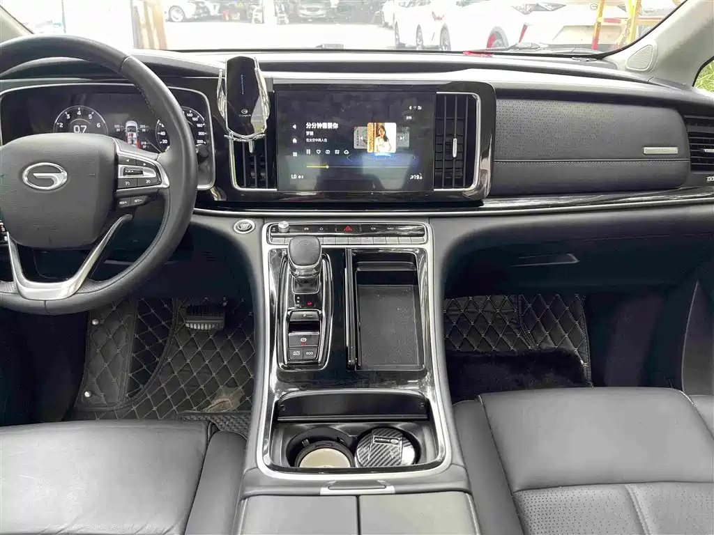 GAC Motor Trumpchi M8 — фото 23