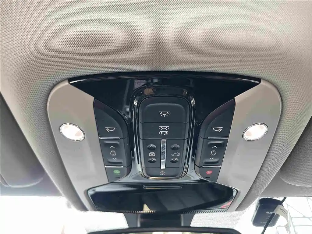 GAC Motor Trumpchi M8 — фото 24