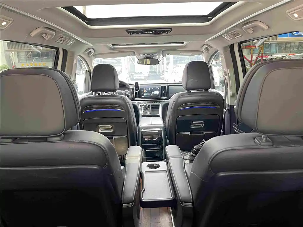 GAC Motor Trumpchi M8 — фото 25
