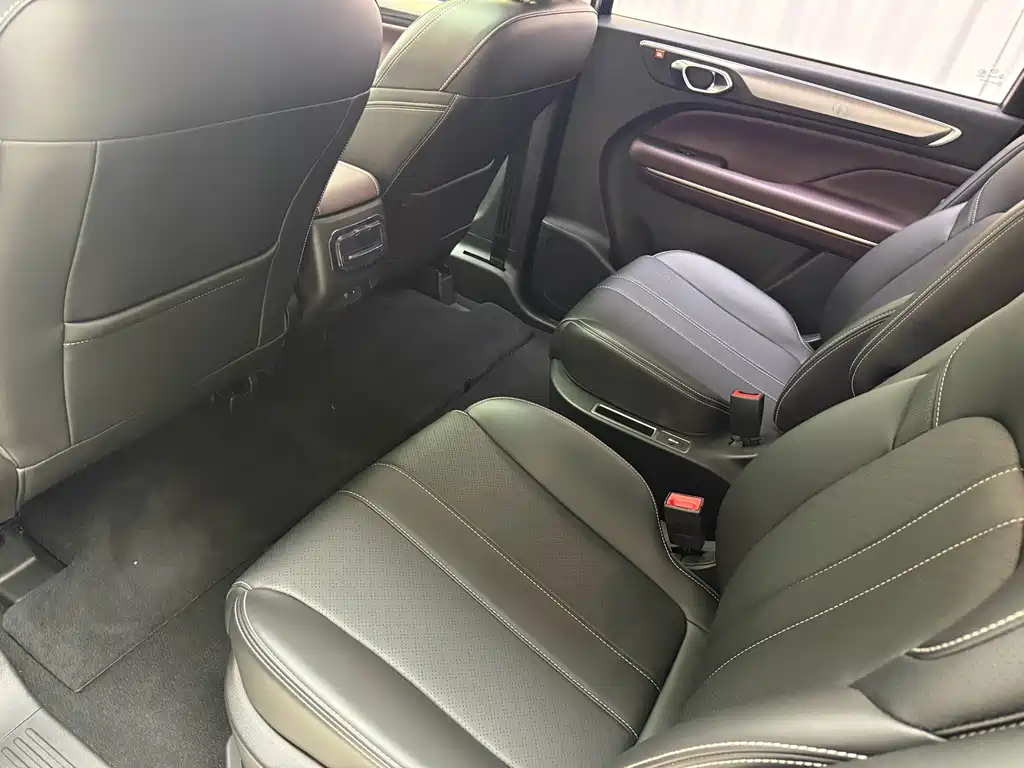 GAC Motor Trumpchi M6 — фото 15