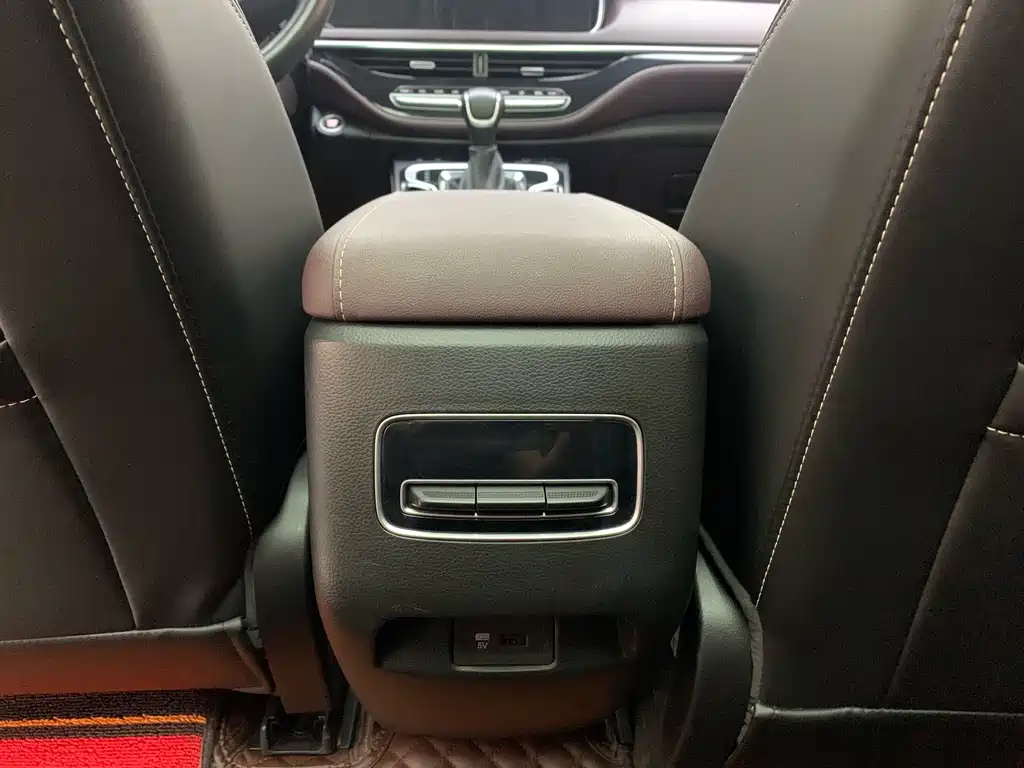 GAC Motor Trumpchi M6 — фото 13
