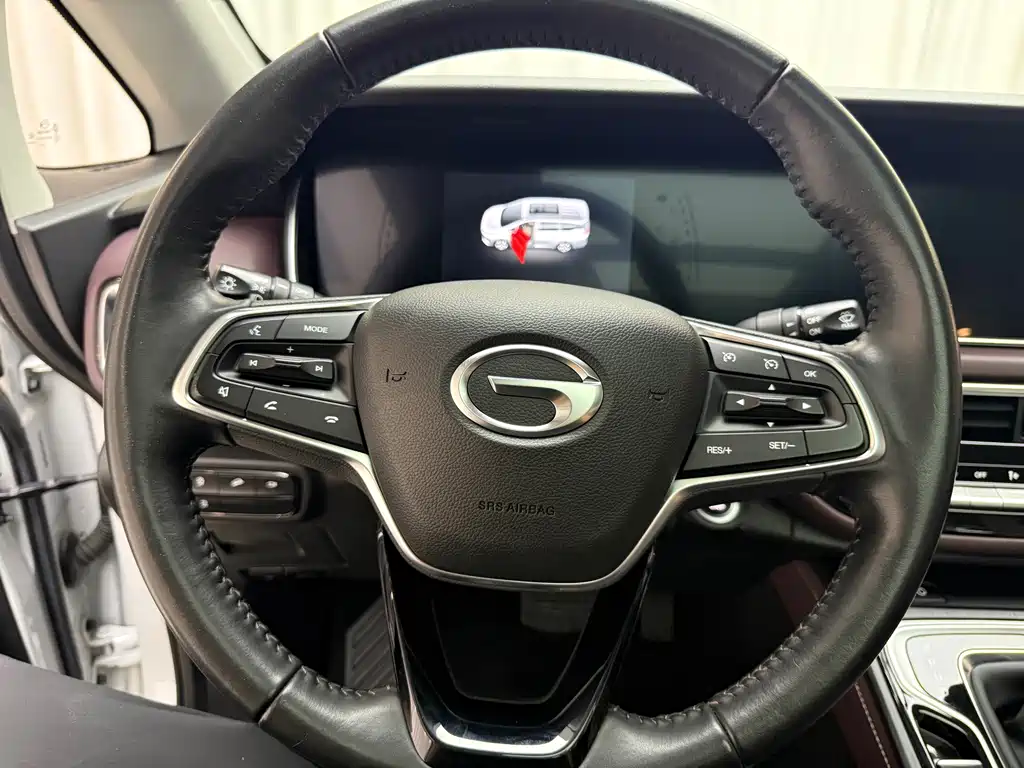 GAC Motor Trumpchi M6 — фото 10