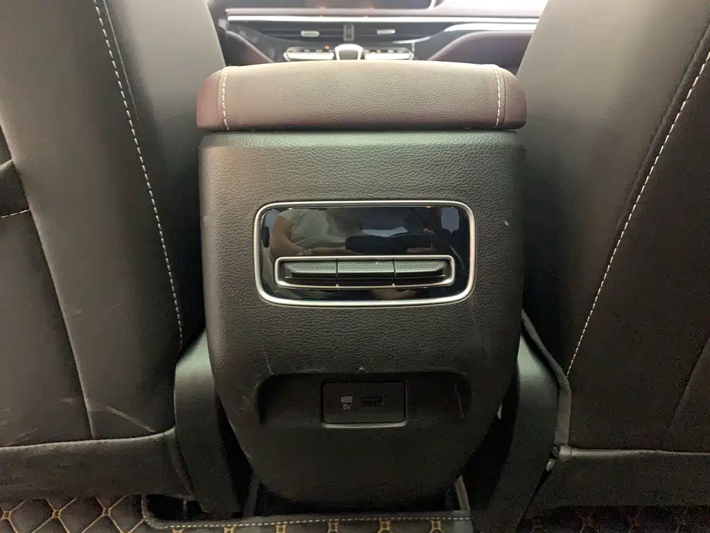 GAC Motor Trumpchi M6 — фото 13