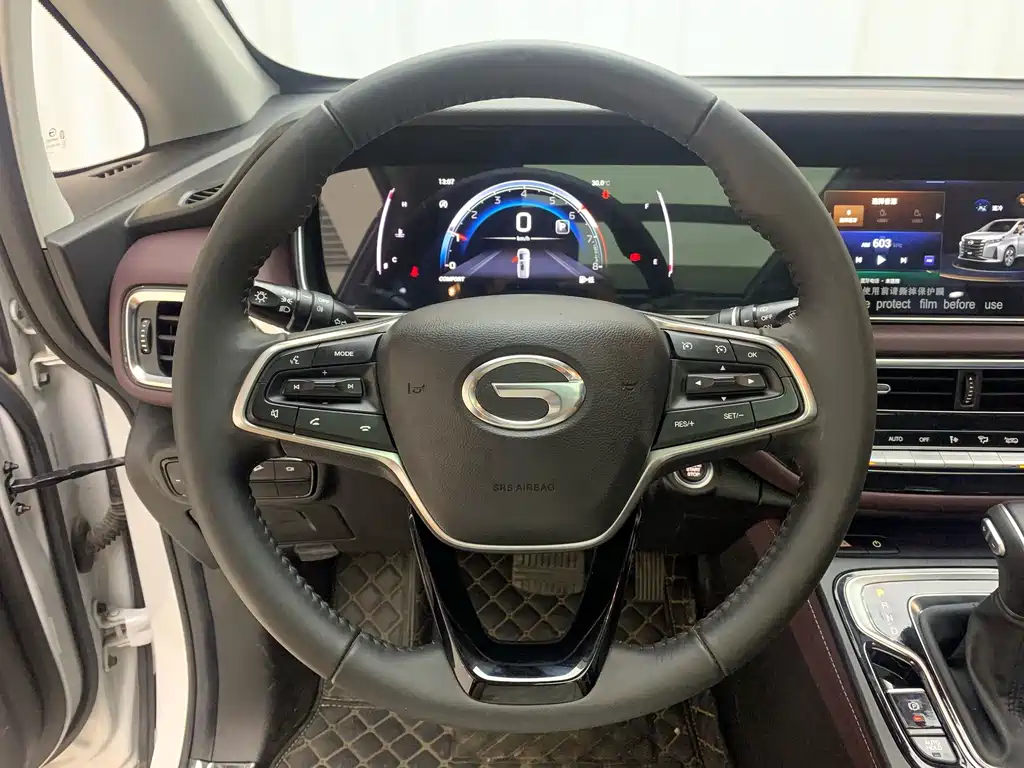 GAC Motor Trumpchi M6 — фото 14