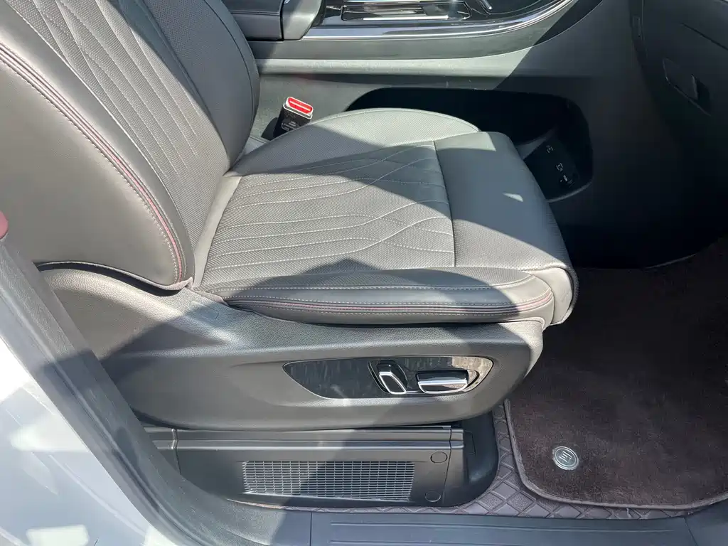 GAC Motor Trumpchi M8 — фото 11