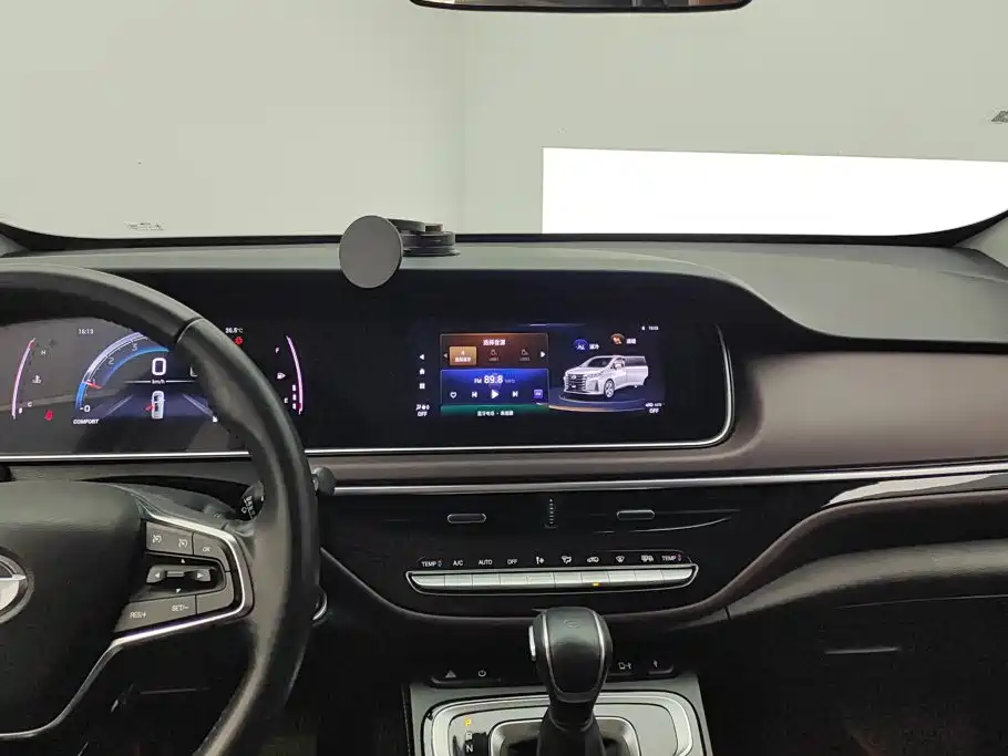 GAC Motor Trumpchi M6 — фото 13