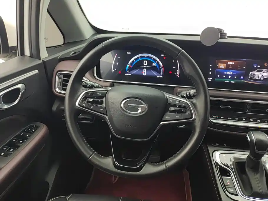 GAC Motor Trumpchi M6 — фото 15