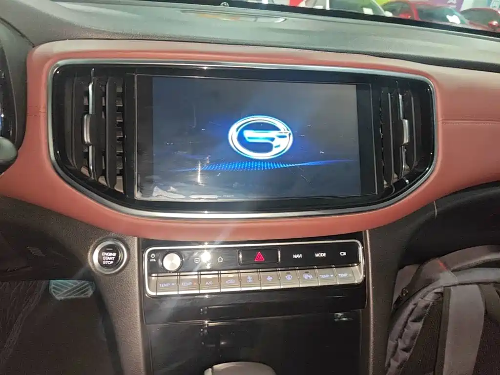 GAC Motor Trumpchi GS8 — фото 13