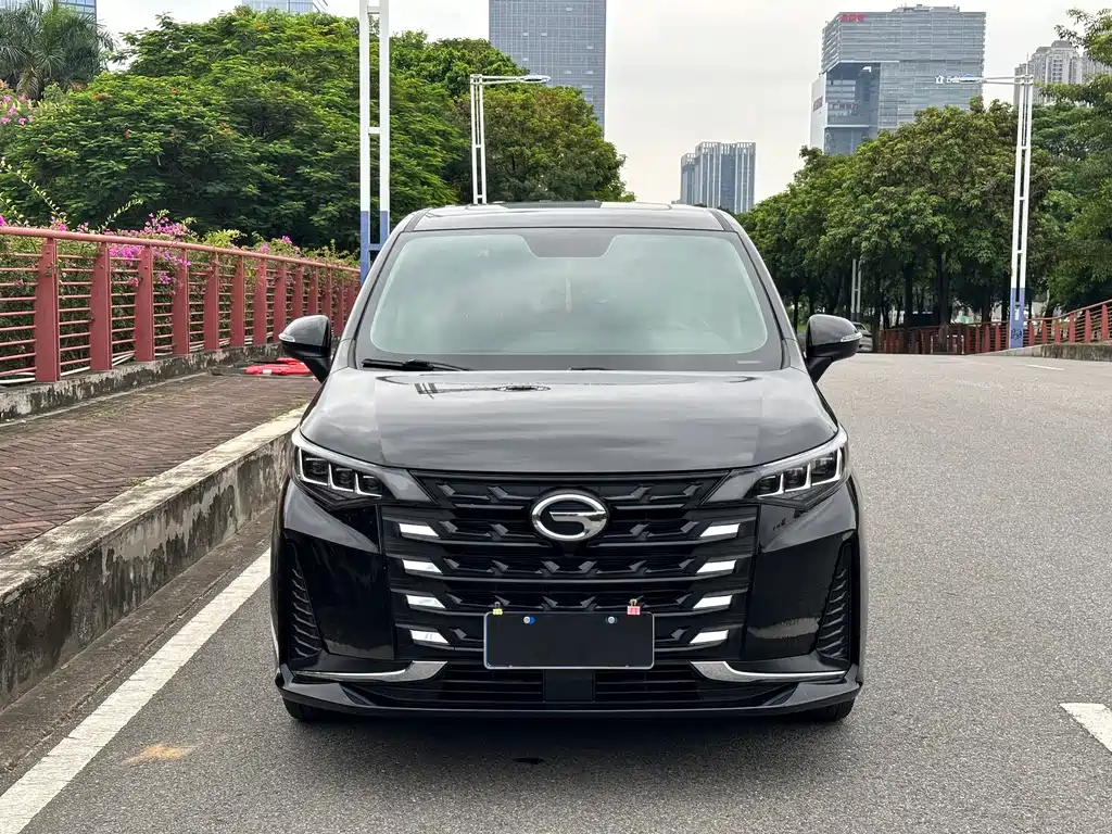 GAC Motor Trumpchi M6 — фото 2