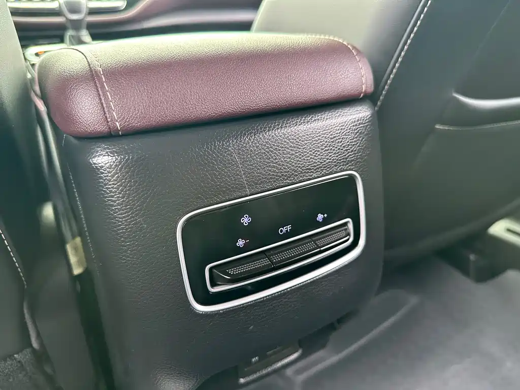 GAC Motor Trumpchi M6 — фото 14