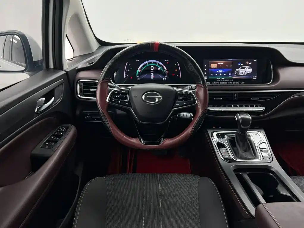 GAC Motor Trumpchi M6 — фото 18