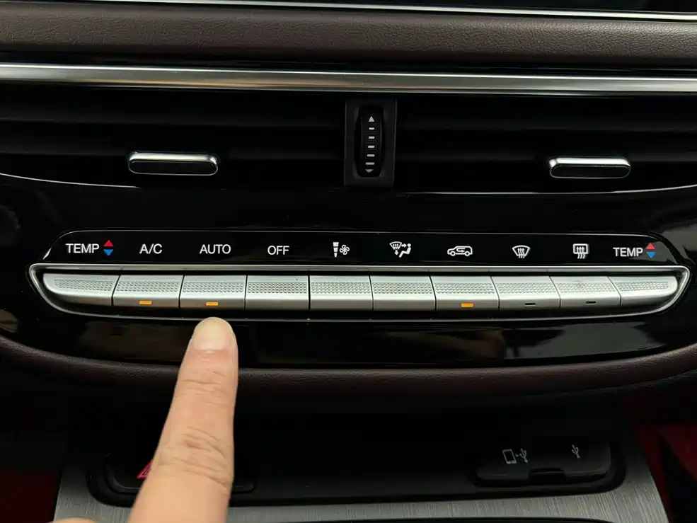 GAC Motor Trumpchi M6 — фото 21