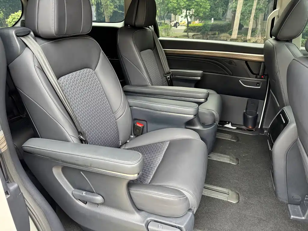 GAC Motor Trumpchi M8 — фото 14