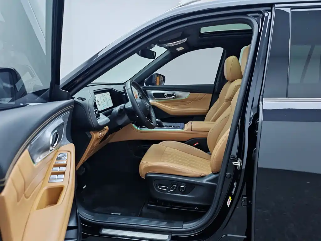 GAC Motor Trumpchi GS8 — фото 14