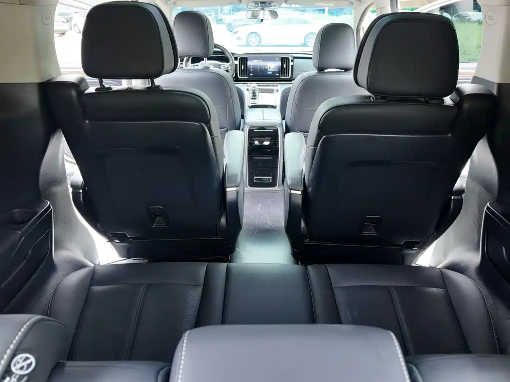 GAC Motor Trumpchi M8 — фото 15