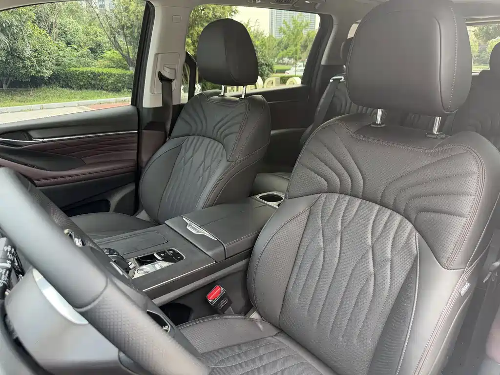 GAC Motor Trumpchi M8 — фото 16