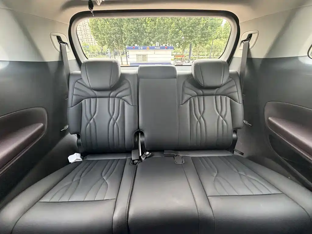 GAC Motor Trumpchi M8 — фото 28