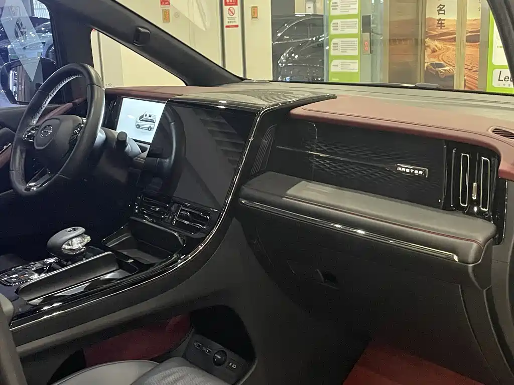 GAC Motor Trumpchi M8 — фото 14