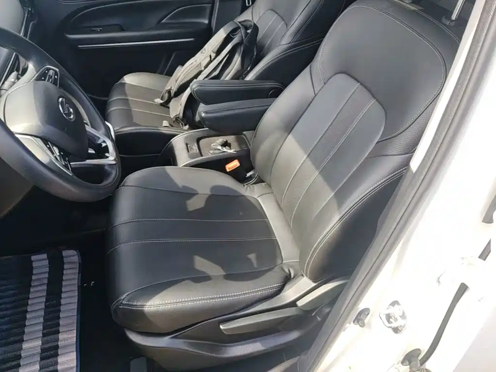 GAC Motor Trumpchi M6 — фото 15