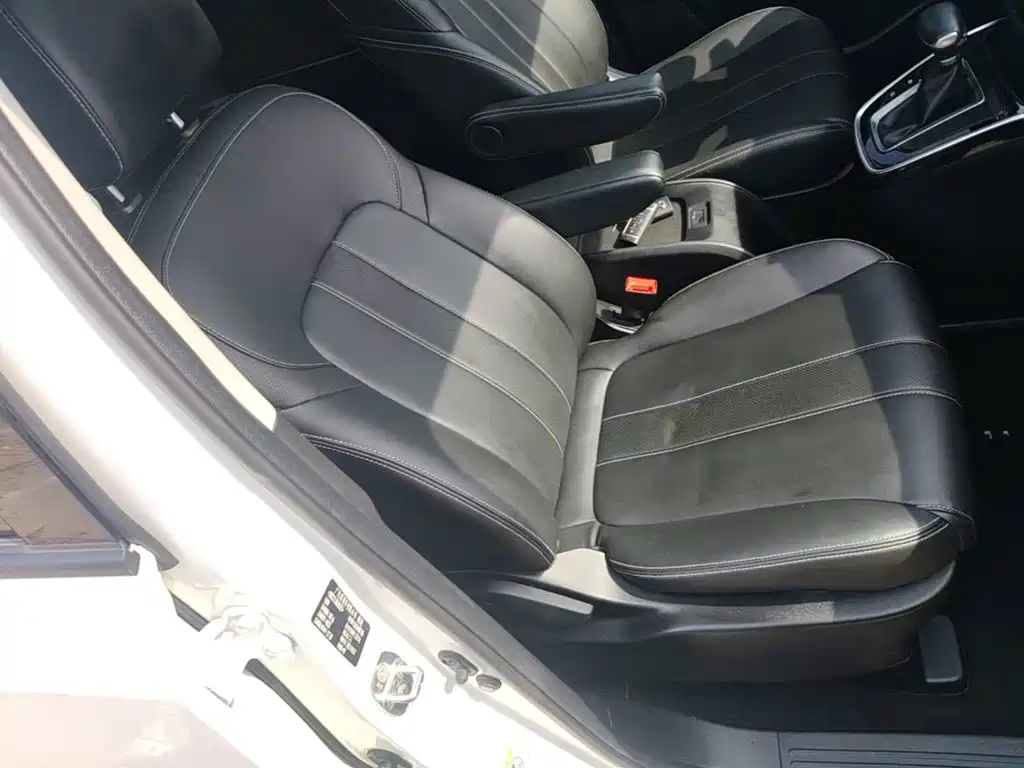 GAC Motor Trumpchi M6 — фото 25
