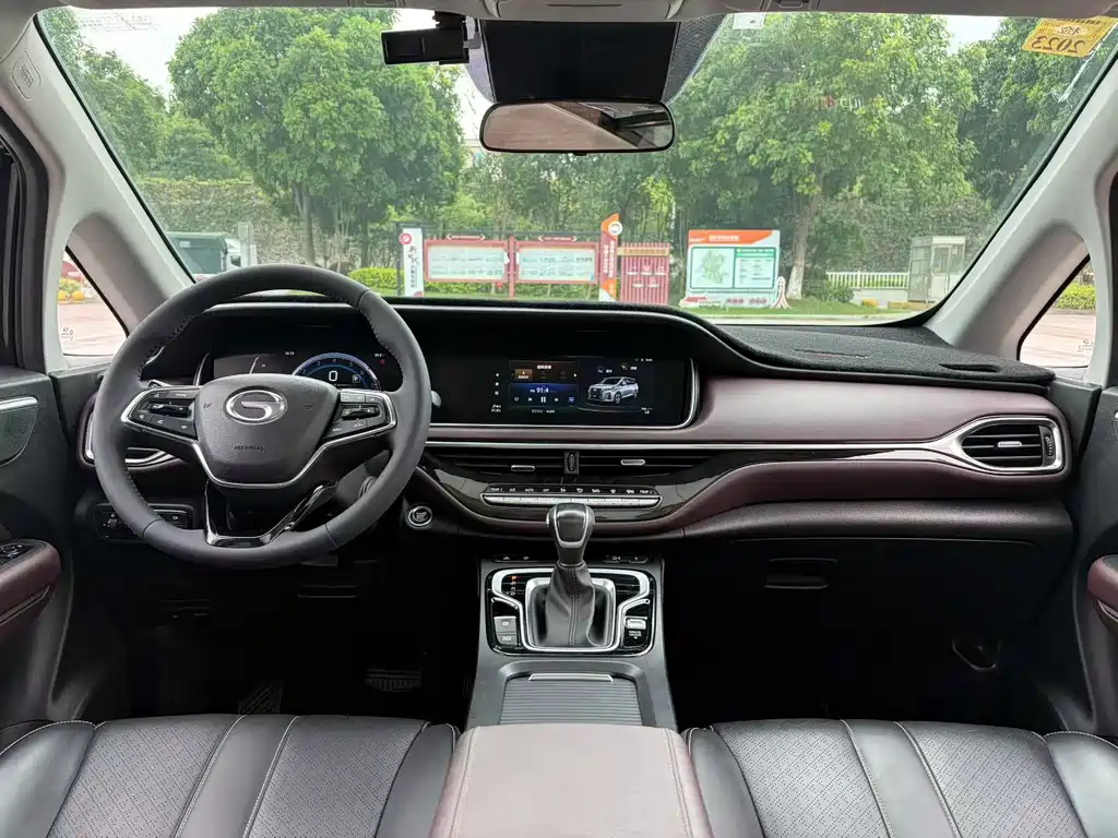 GAC Motor Trumpchi M6 — фото 5