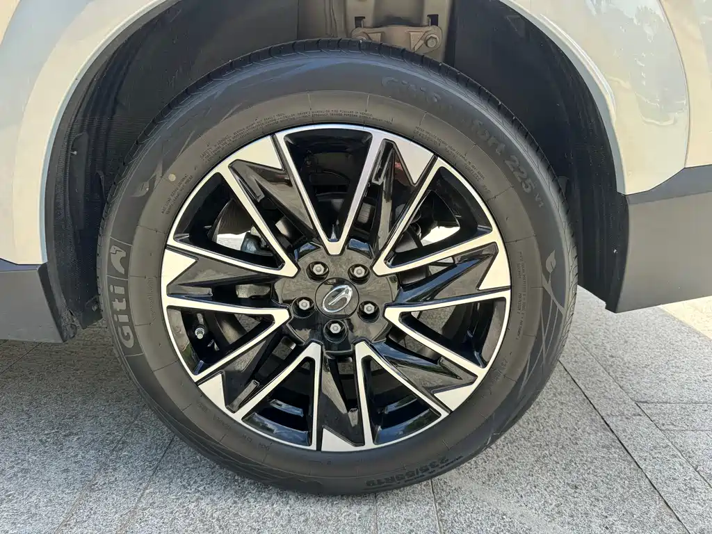 GAC Motor Trumpchi GS4 — фото 21