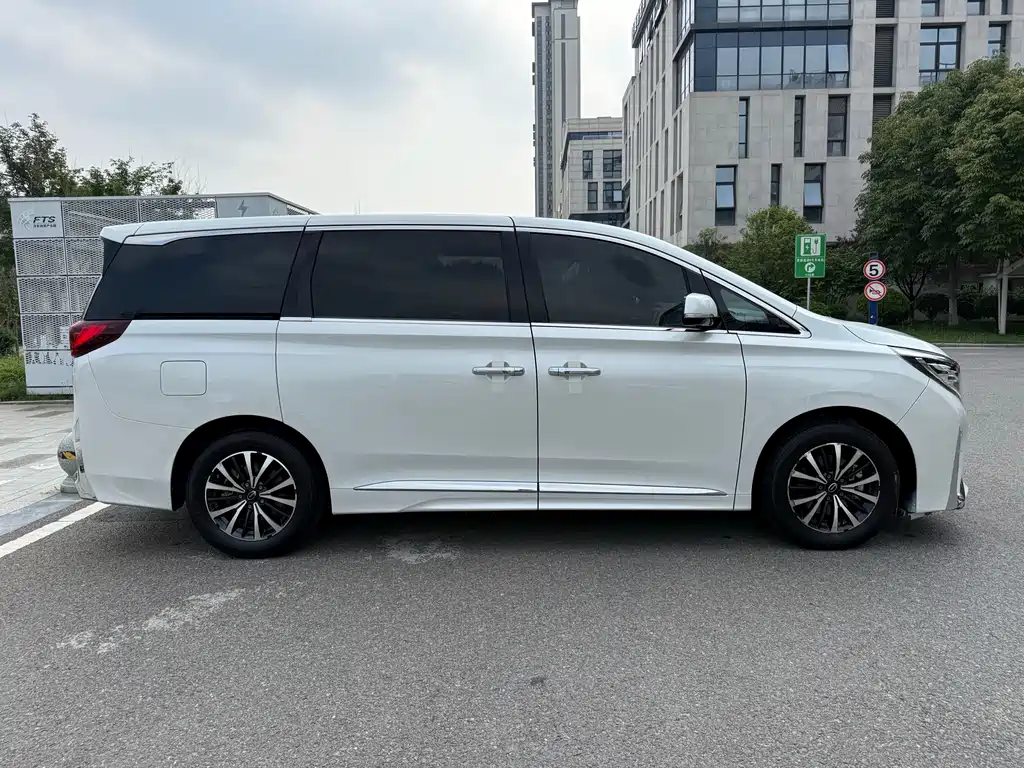 GAC Motor Trumpchi M8 — фото 4