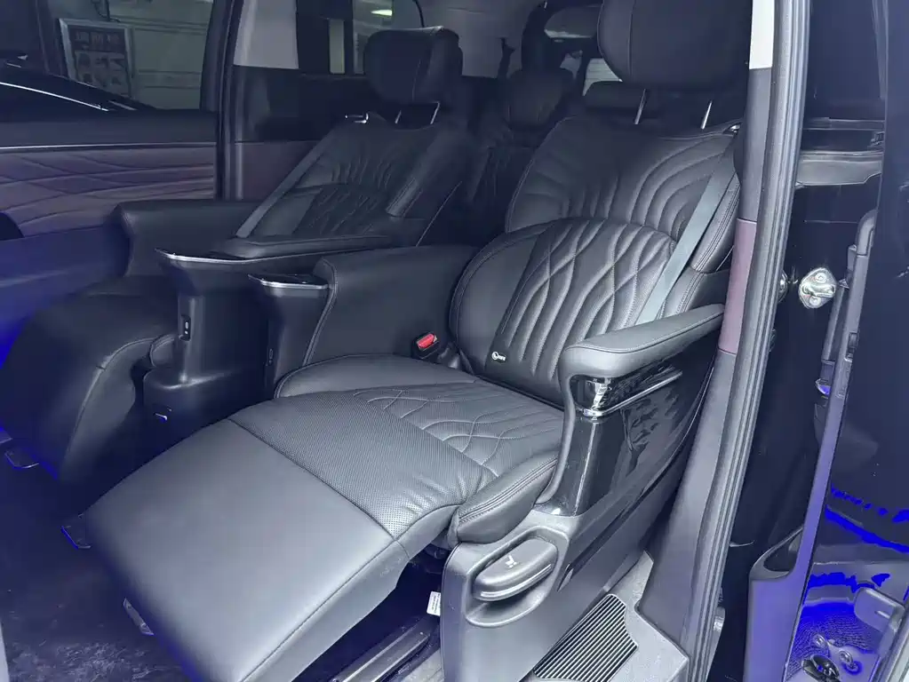 GAC Motor Trumpchi M8 — фото 14