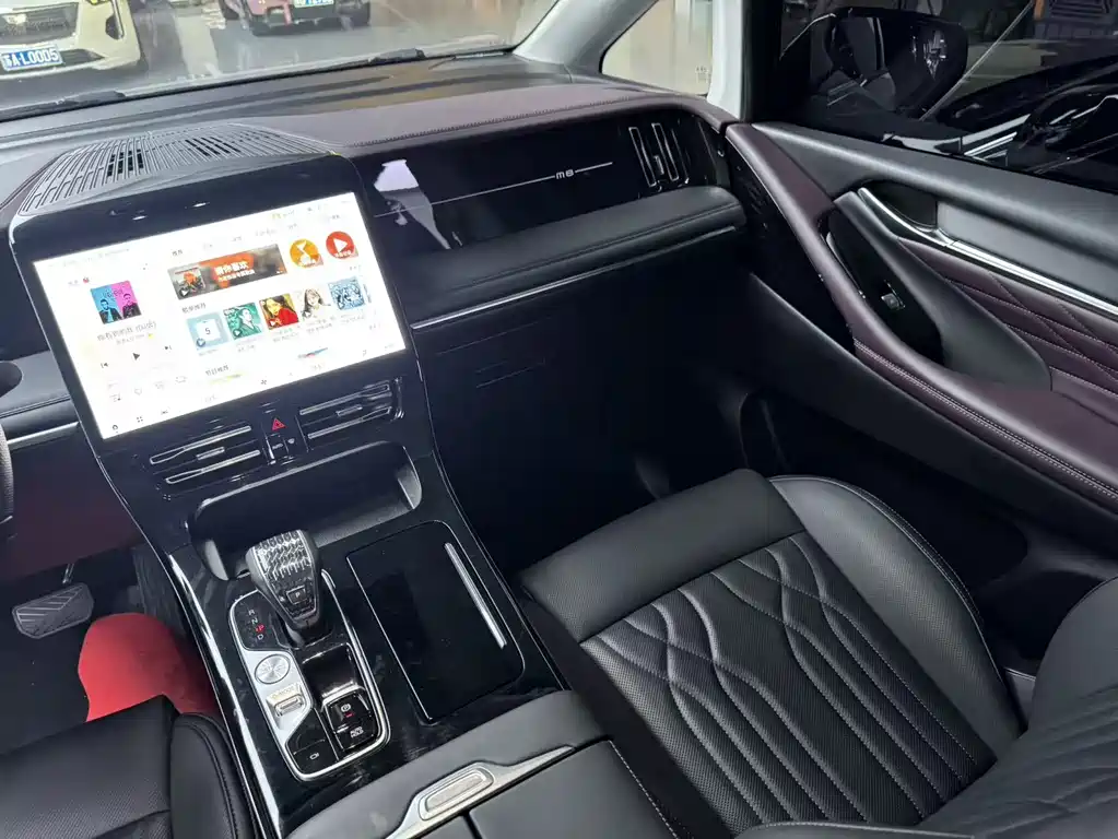 GAC Motor Trumpchi M8 — фото 6