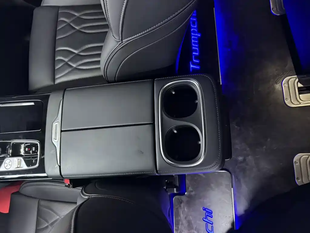 GAC Motor Trumpchi M8 — фото 8