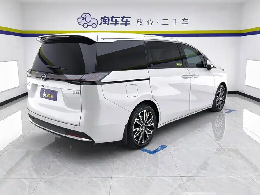 GAC Motor Trumpchi E8 — фото 3