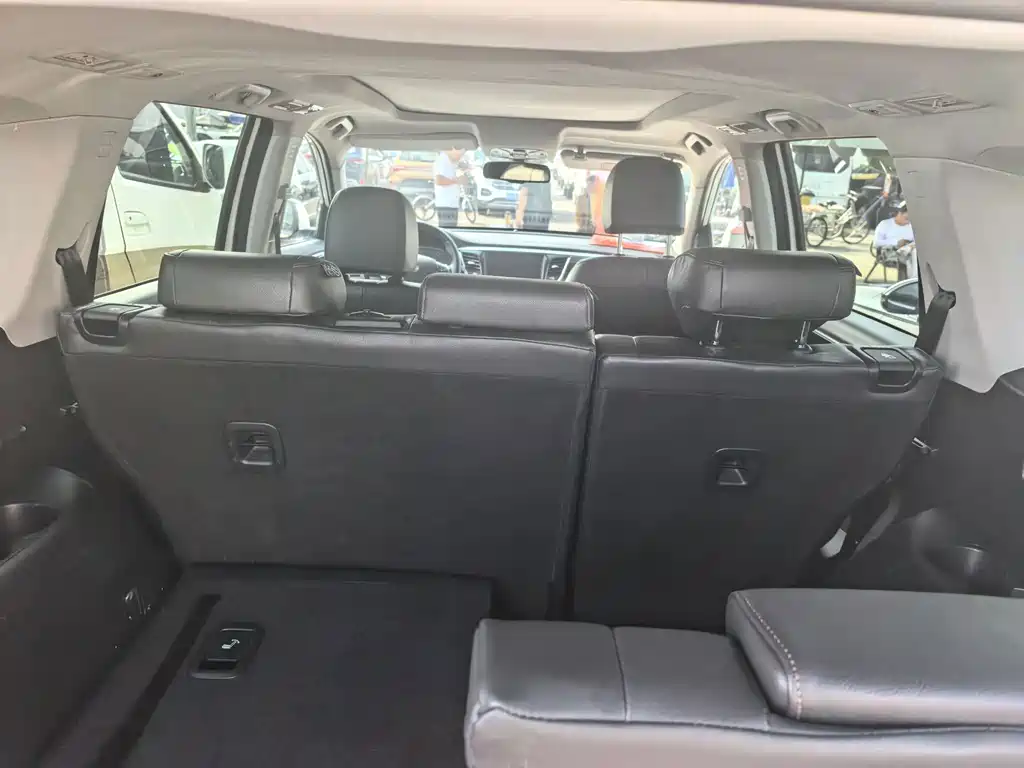 GAC Motor Trumpchi GS8 — фото 15
