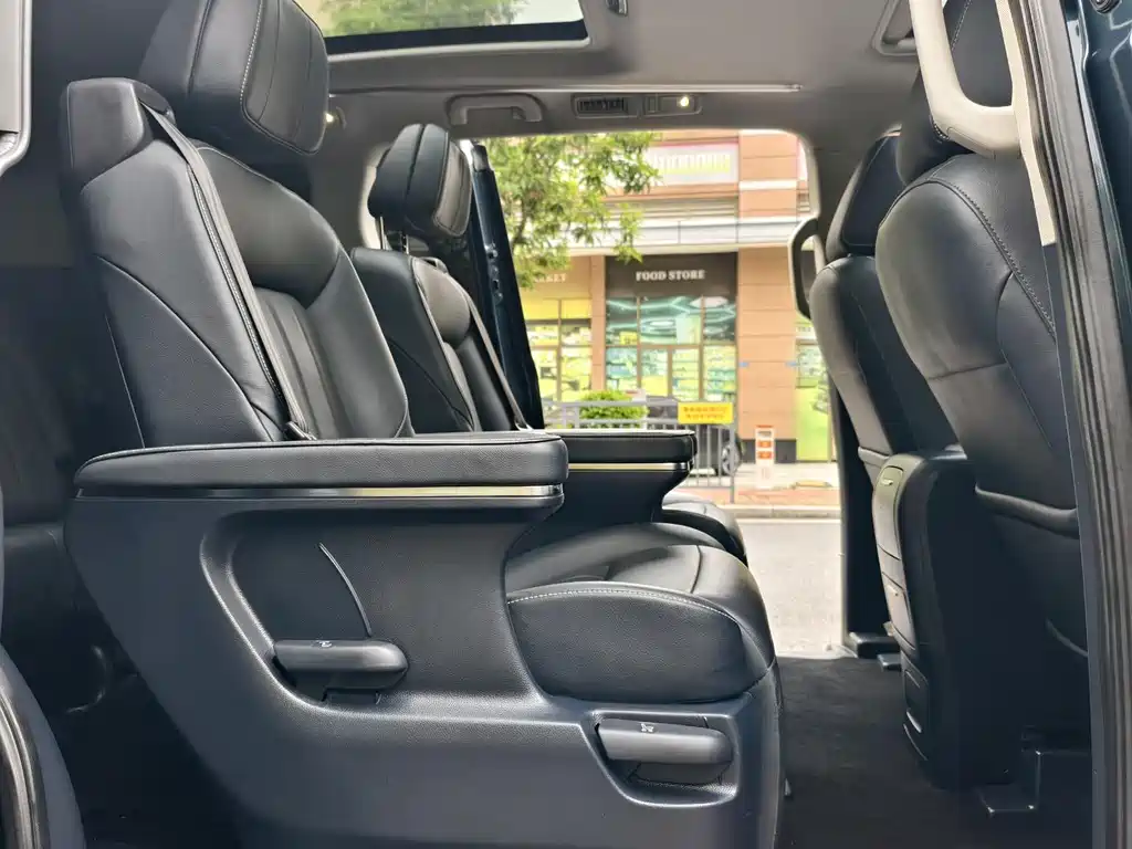 GAC Motor Trumpchi M8 — фото 18