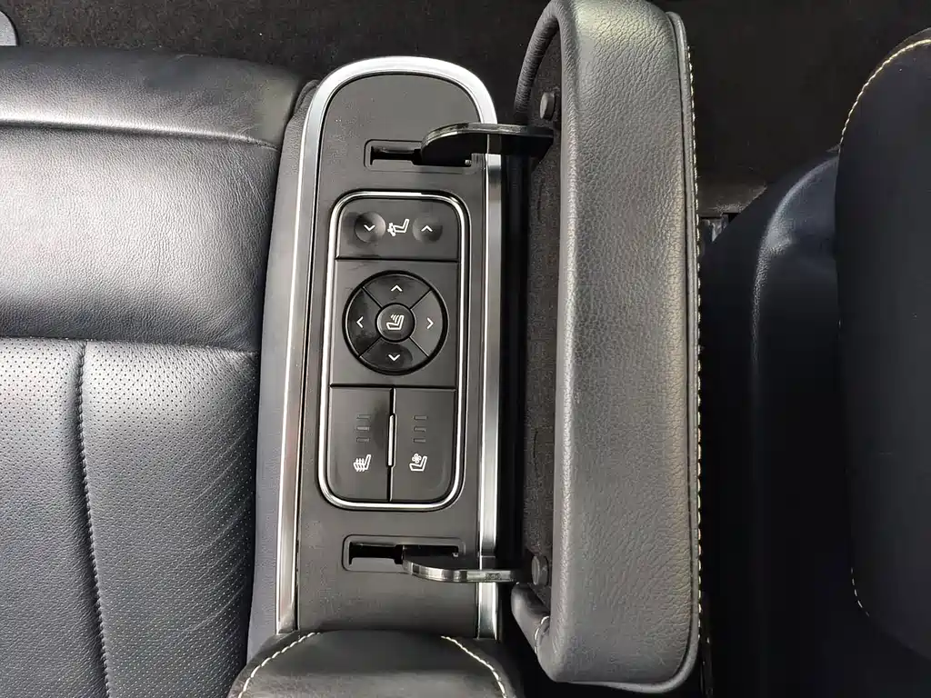GAC Motor Trumpchi M8 — фото 19