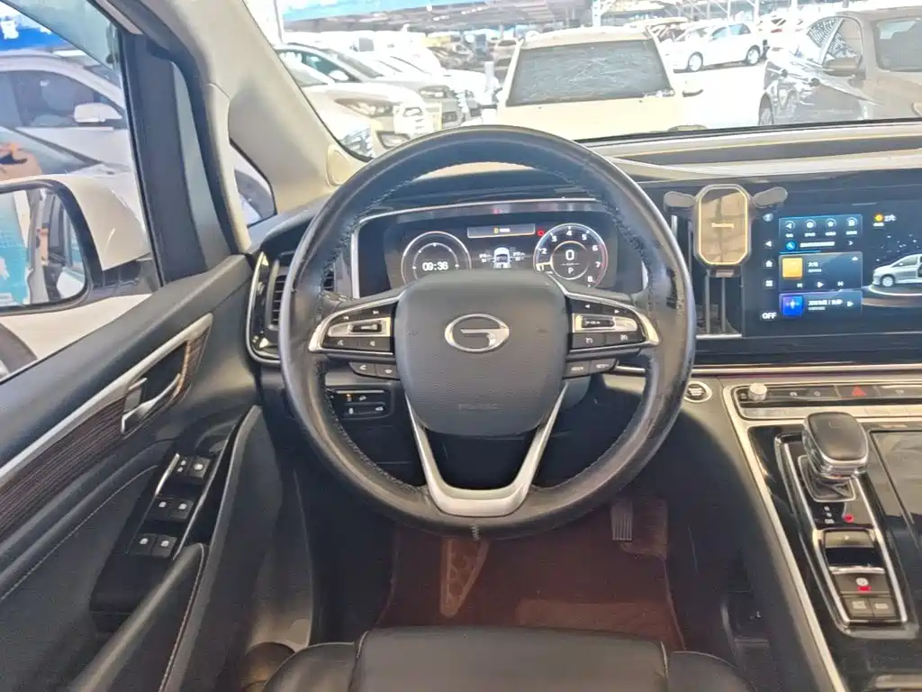 GAC Motor Trumpchi M8 — фото 11