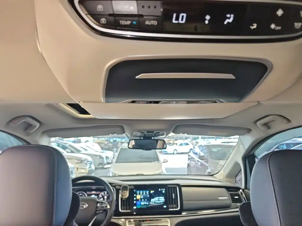 GAC Motor Trumpchi M8 — фото 18