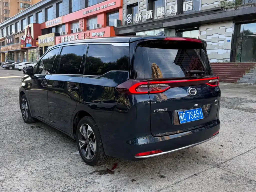 GAC Motor Trumpchi M6 — фото 4