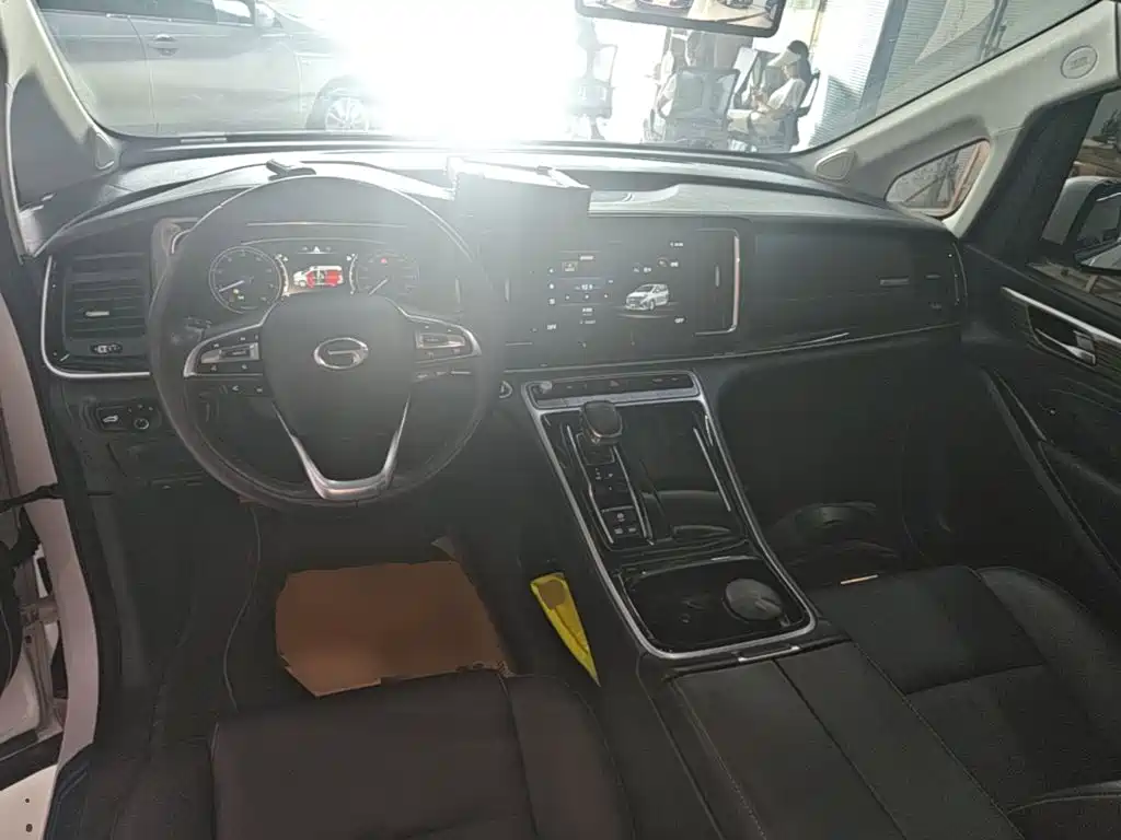 GAC Motor Trumpchi M8 — фото 10
