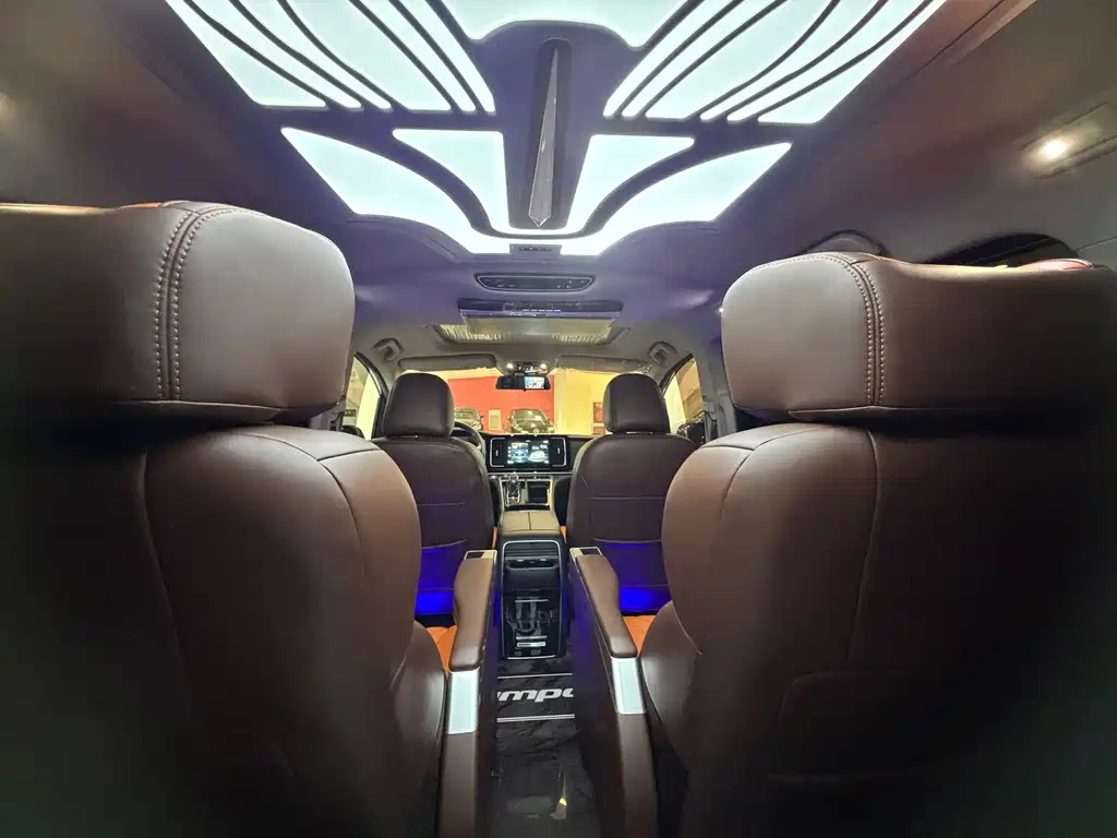 GAC Motor Trumpchi M8 — фото 11