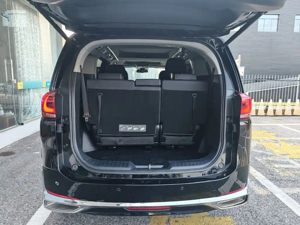 GAC Motor Trumpchi M8 — фото 15
