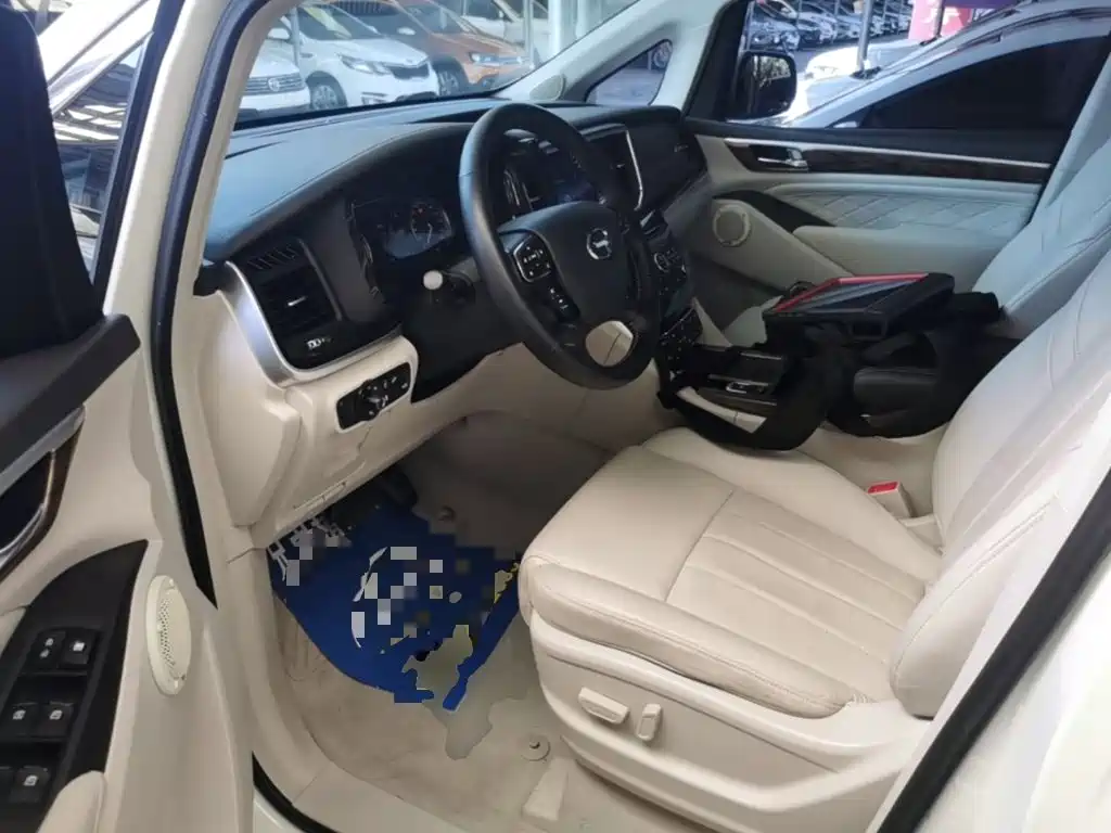 GAC Motor Trumpchi M8 — фото 15