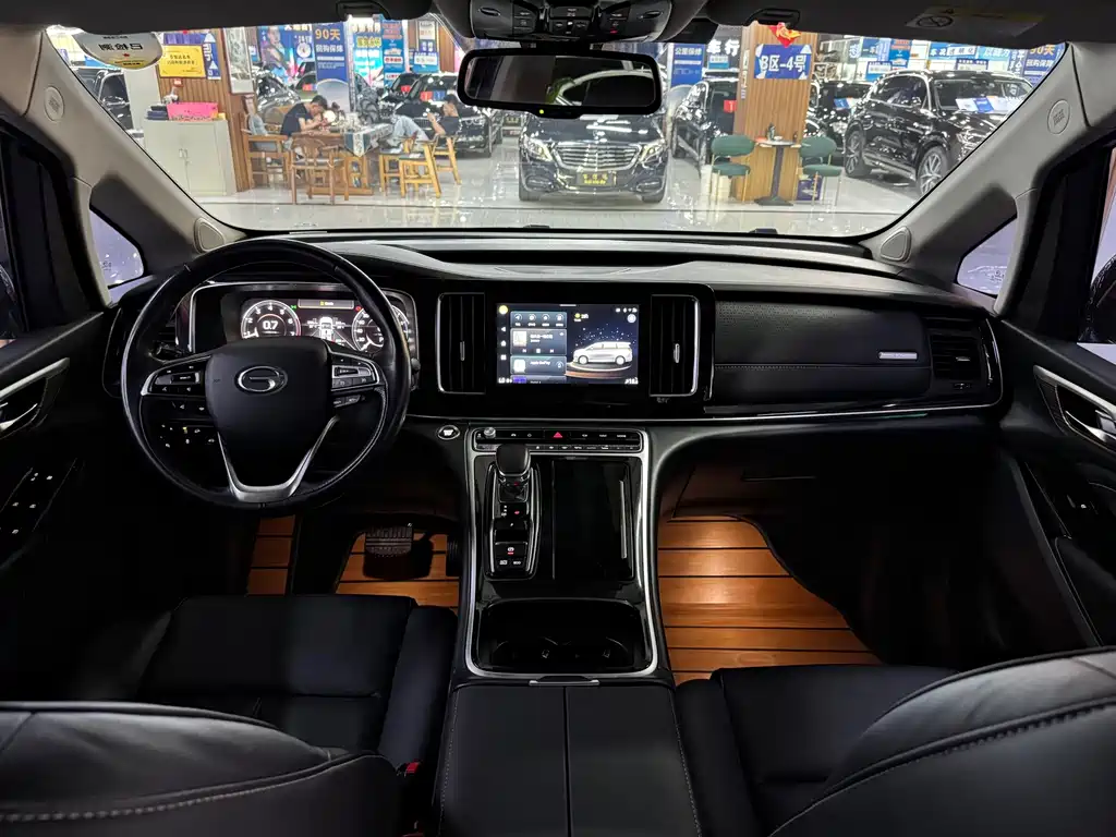 GAC Motor Trumpchi M8 — фото 9