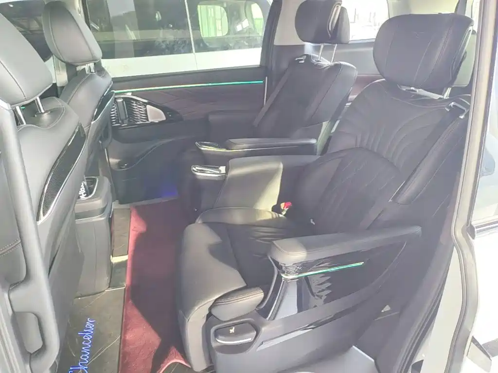 GAC Motor Trumpchi M8 — фото 17