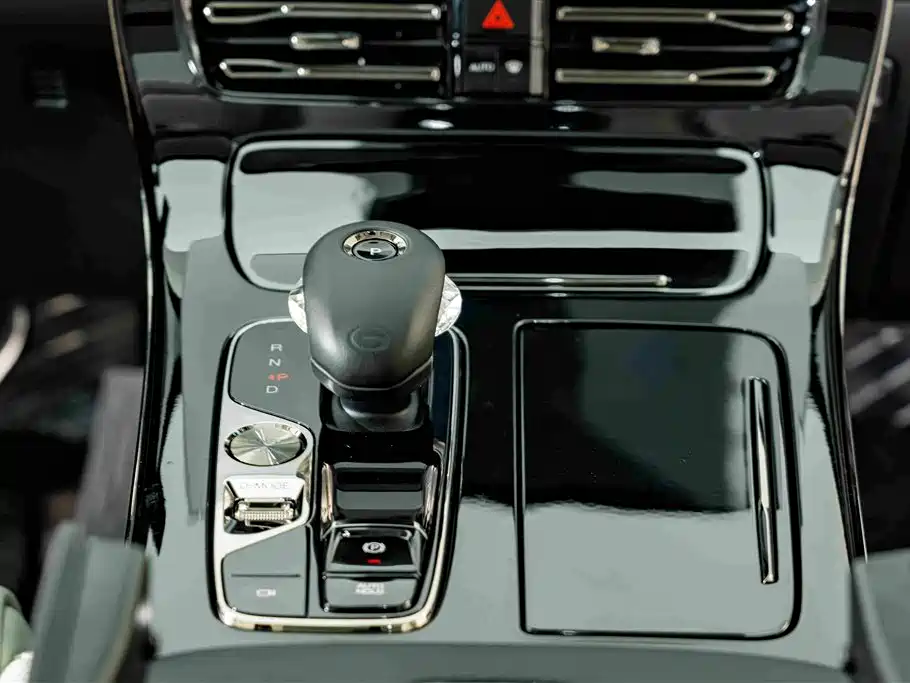 GAC Motor Trumpchi E9 — фото 15