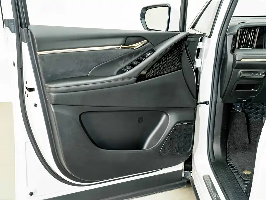 GAC Motor Trumpchi E9 — фото 17