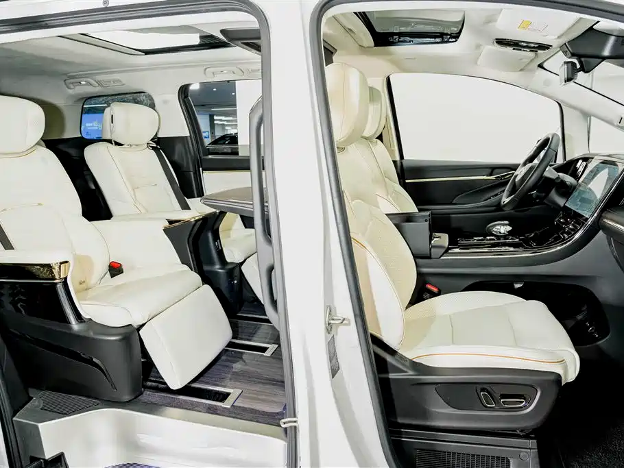 GAC Motor Trumpchi E9 — фото 24